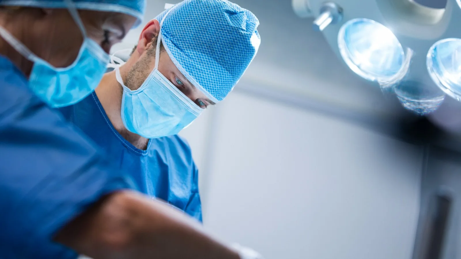 ¿Qué médico trata las hemorroides en CDMX?