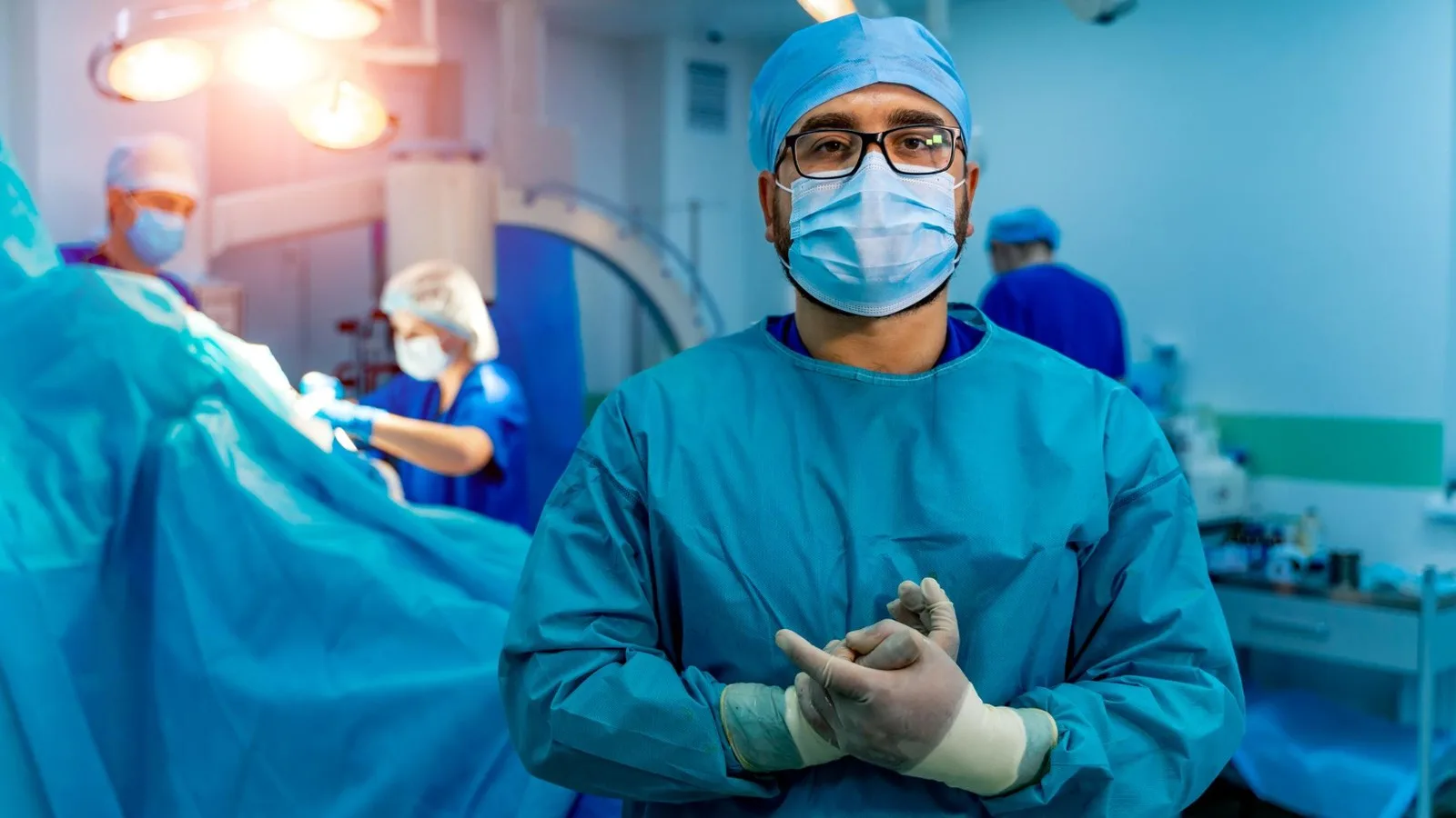 ¿Qué médico trata el trauma abdominal?