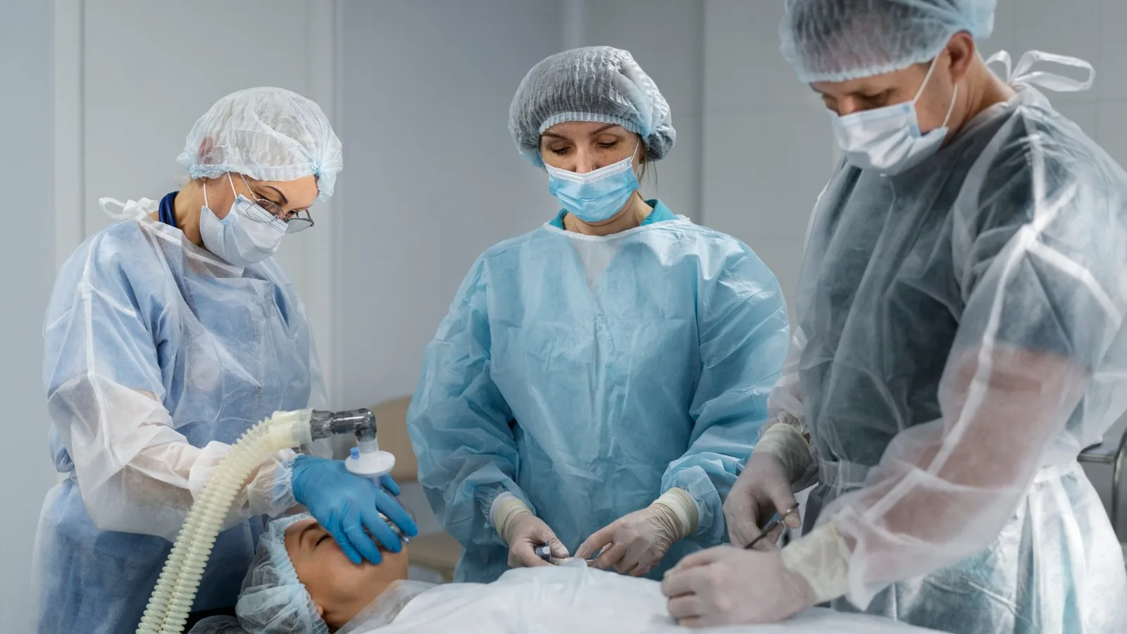 ¿Qué médico trata los tumores abdominales en CDMX?